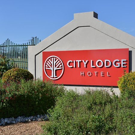 City Lodge Hotel Johannesburg Airport, Barbara Road Kempton Park Exterior photo