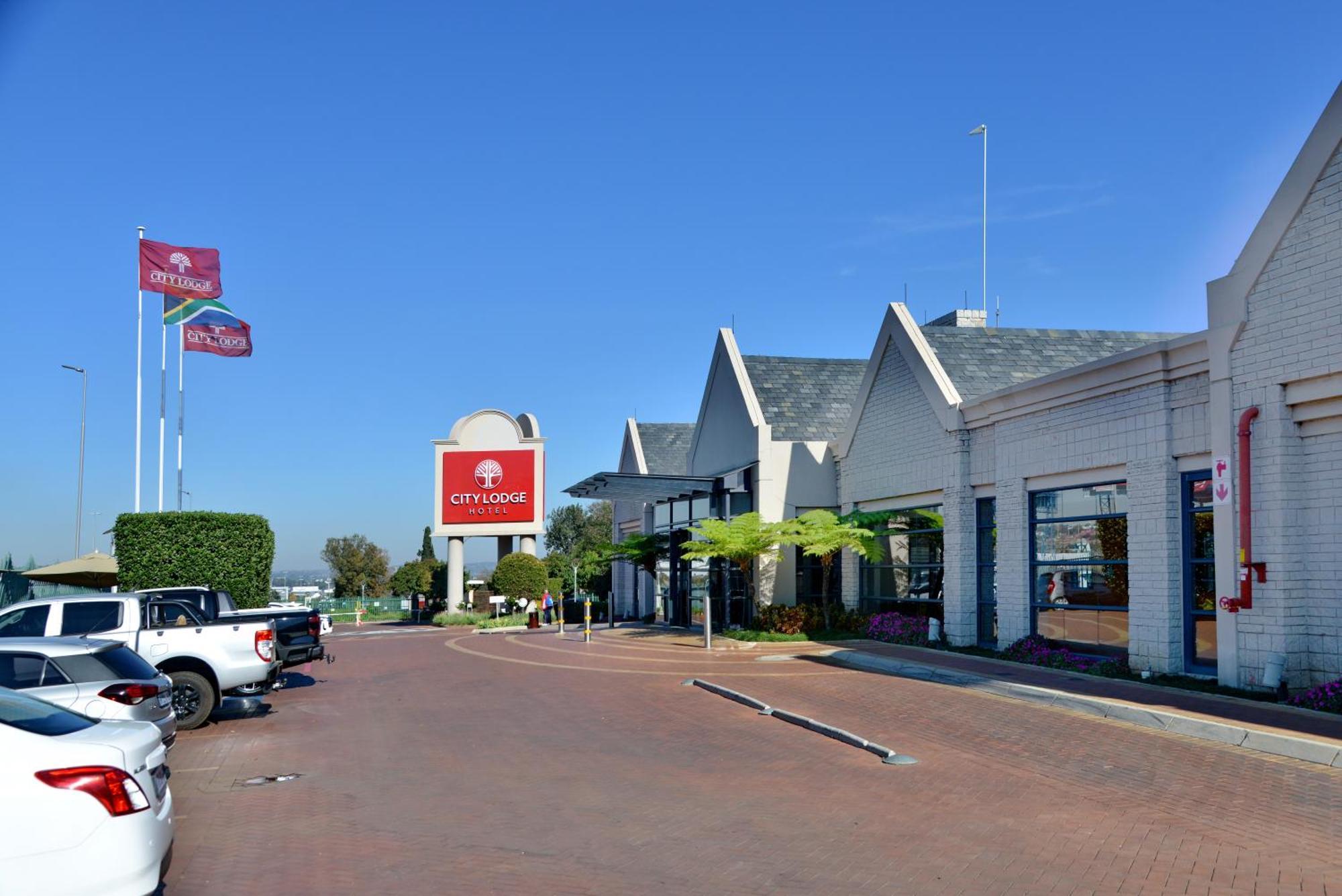 City Lodge Hotel Johannesburg Airport, Barbara Road Kempton Park Exterior photo